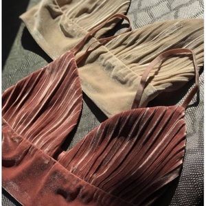 Bralette Velvet zip back has support